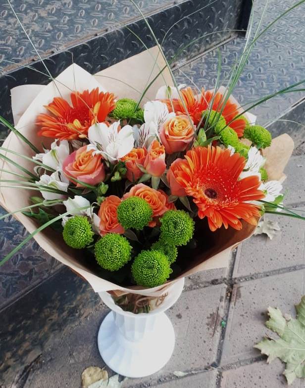 Букет цветов из: Герберы, Хризантемы, Альстромерии и Розы в Бичуре
