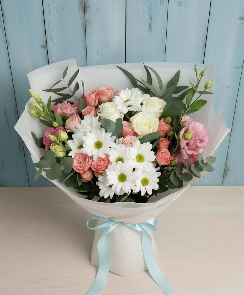 Букет цветов из: Розы, Лизиантусы и Хризантемы в Бичуре