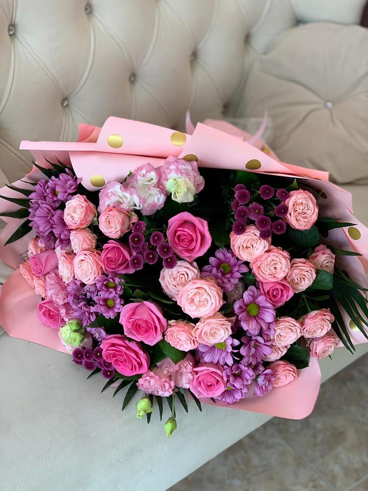 Букет цветов из: Хризантемы, Розы и Лизиантусы в Бичуре