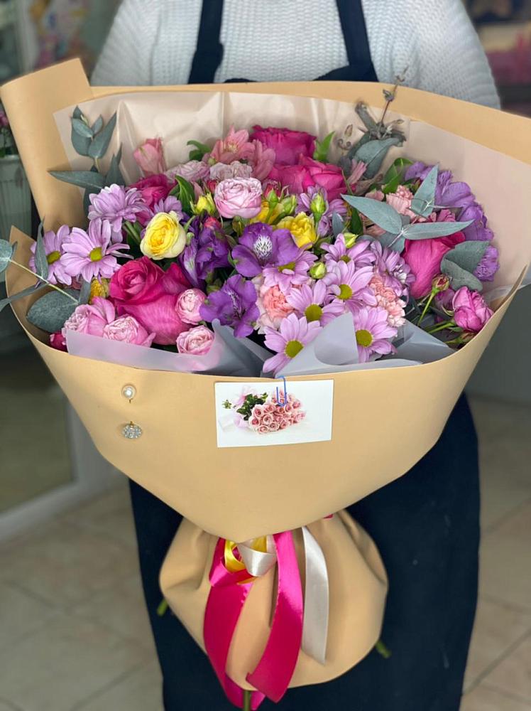 Букет цветов из: Хризантемы, Гвоздики и Альстромерии в Бичуре