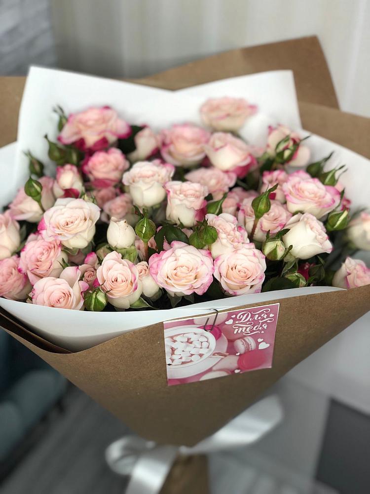 Букет цветов из: Розы в Бичуре