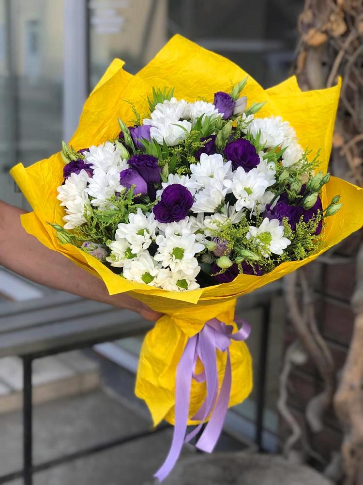 Букет цветов из: Ирисы, Хризантемы и Ромашки в Бичуре
