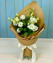 Букет цветов из:  Хризантемы и Лизиантусы в Бичуре