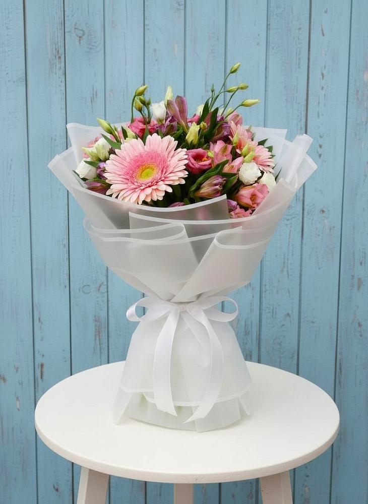 Букет цветов из: Герберы, Альстромерии и Лизиантусы в Бичуре